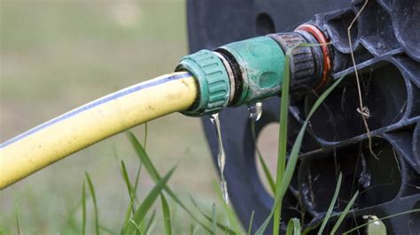 why does my garden hose leak at the connection|Why Does My Garden Hose Leak: Common Causes。